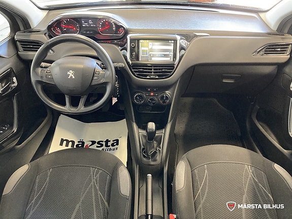 Peugeot 208 14 of 19