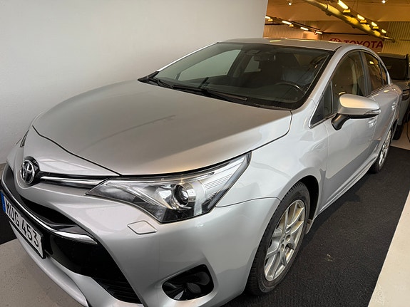 Toyota Avensis 4 of 6