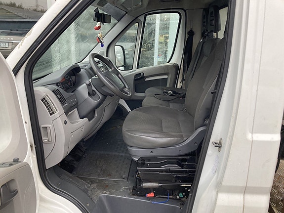 Peugeot Boxer 335 8 of 11