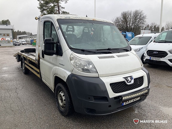 Peugeot Boxer 335 2 of 11