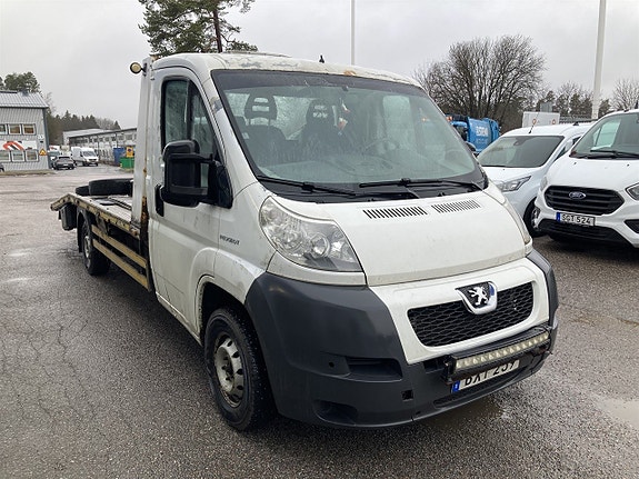 Peugeot Boxer 335 2 of 11