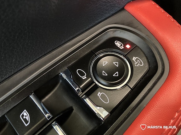 Porsche Macan 23 of 23