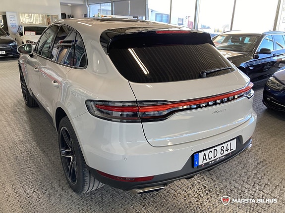 Porsche Macan 4 of 23