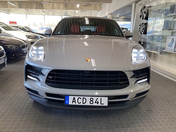 Porsche Macan 5 of 23