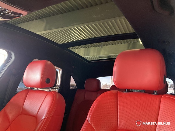 Porsche Macan 11 of 23