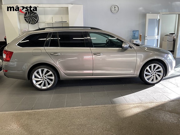 Skoda Octavia 5 of 17