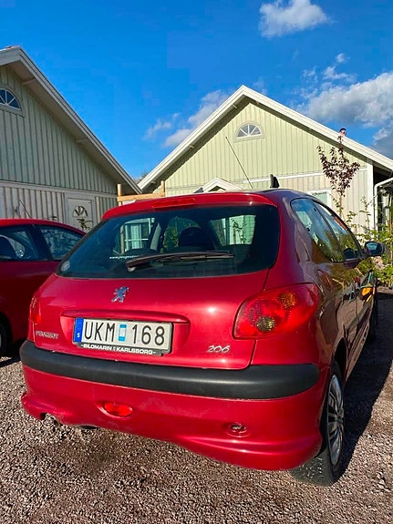 Peugeot 206 2 of 5