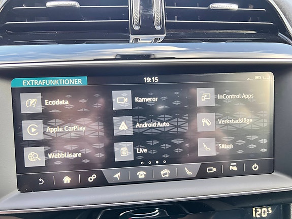 Jaguar F-PACE 15 of 22