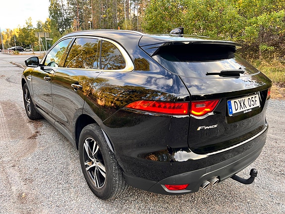 Jaguar F-PACE 6 of 22