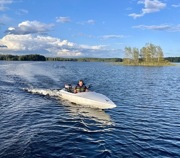 Mycket fin Fugetive 3,80 sport-/tävlingsbåt 3 of 8