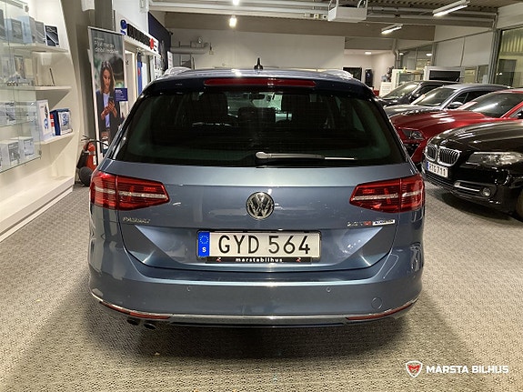 Volkswagen Passat 6 of 22