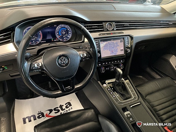 Volkswagen Passat 14 of 20