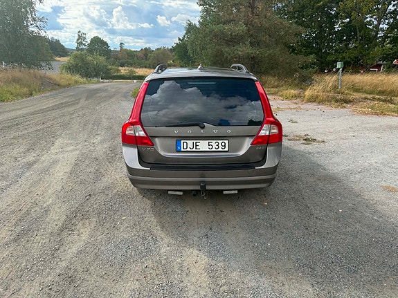 Volvo V70 4 of 7