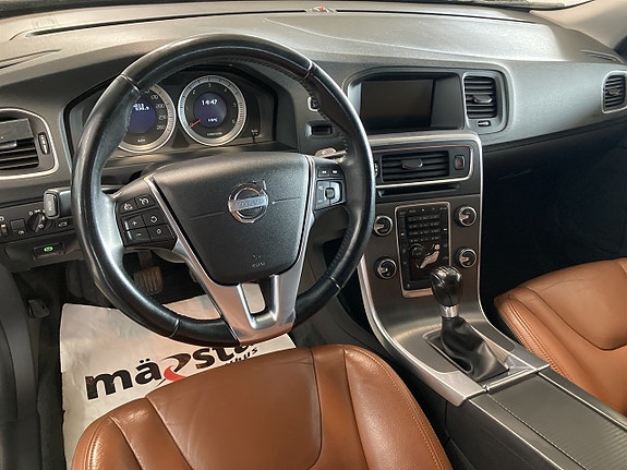 Volvo S60 10 of 17