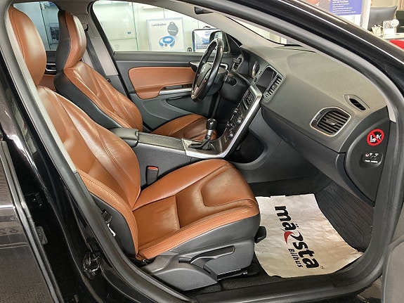 Volvo S60 7 of 17