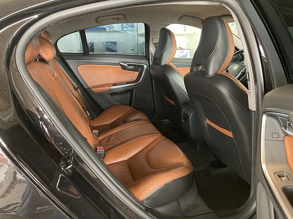 Volvo S60 9 of 17