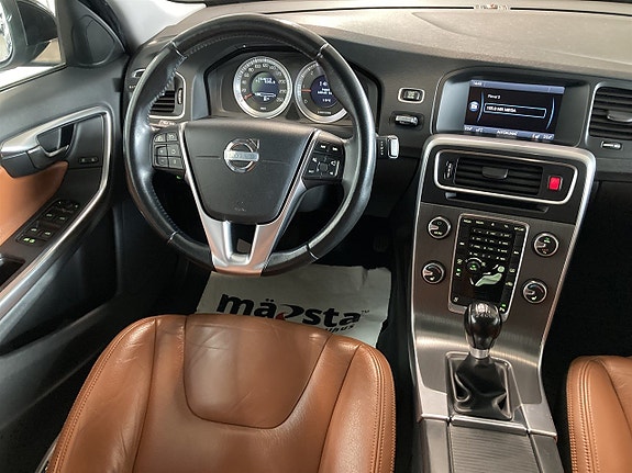 Volvo S60 13 of 17