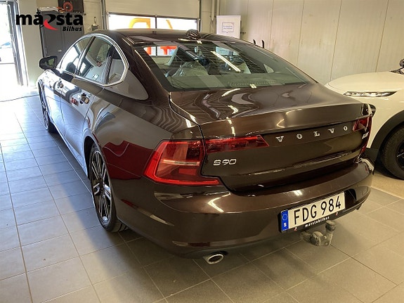 Volvo S90 4 of 17