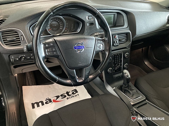 Volvo V40 10 of 13