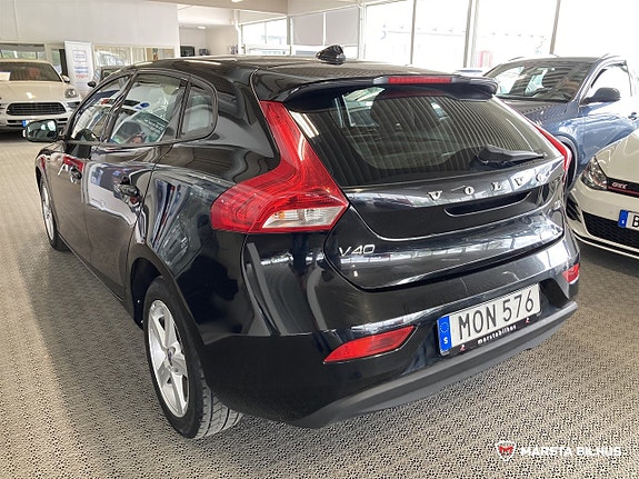 Volvo V40 4 of 13