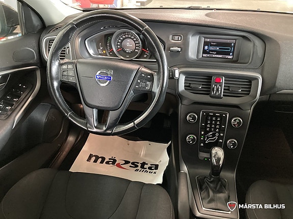 Volvo V40 13 of 13