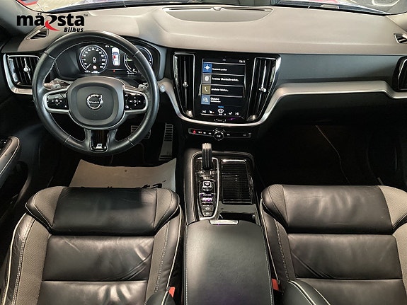 Volvo V60 12 of 18