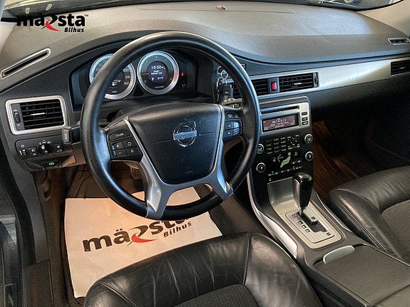 Volvo V70 11 of 13