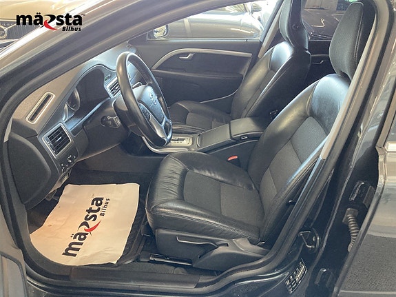 Volvo V70 8 of 13