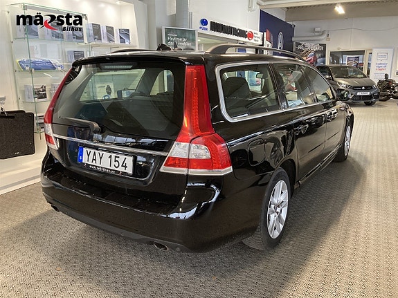 Volvo V70 3 of 21