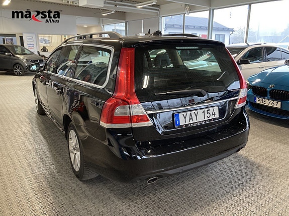 Volvo V70 4 of 21