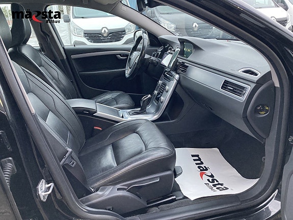 Volvo V70 7 of 21