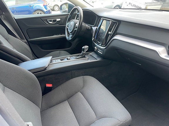 Volvo V60 4 of 9