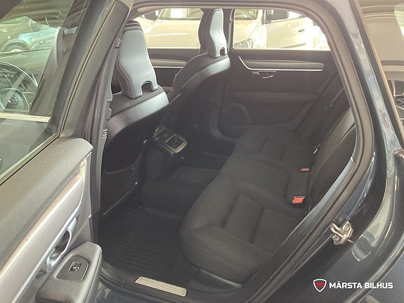 Volvo V90 10 of 16