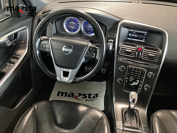 Volvo XC60 15 of 18
