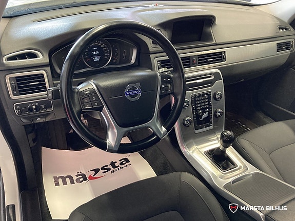 Volvo XC70 12 of 18