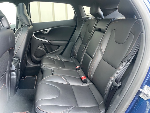 Volvo V40 5 of 10