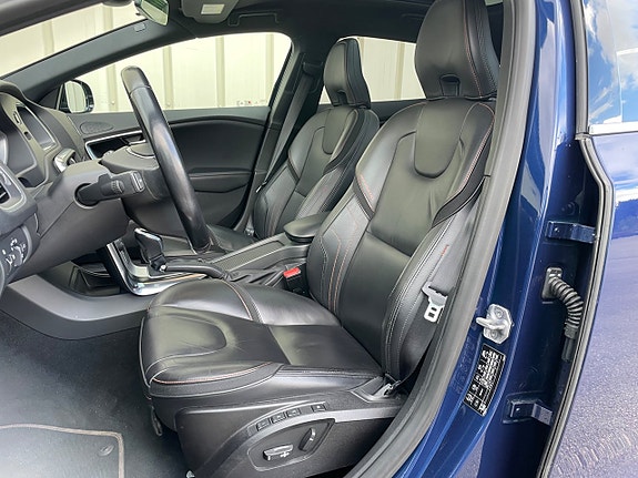 Volvo V40 6 of 10