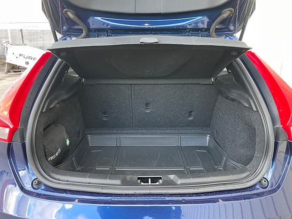 Volvo V40 10 of 10