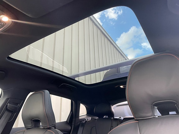 Volvo V40 7 of 10