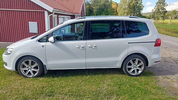 Volkswagen Sharan 3 of 7
