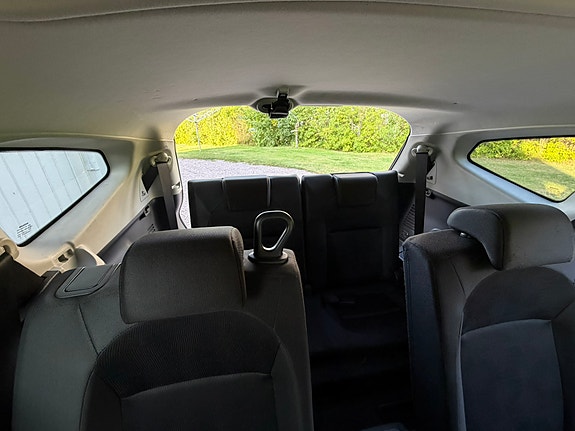 Nissan Qashqai+2 7 of 8
