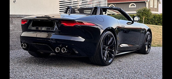 Jaguar F-TYPE 4 of 9