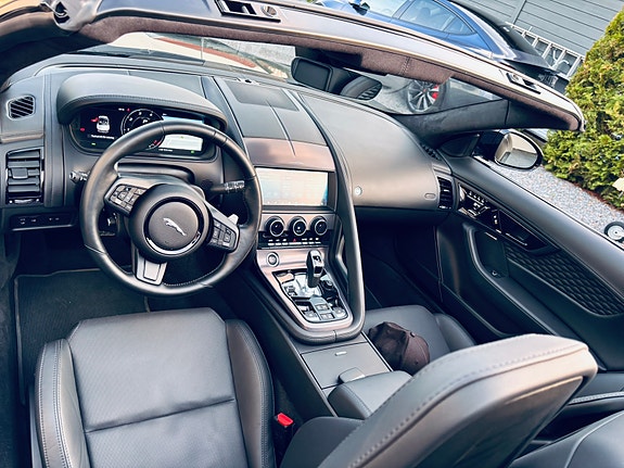 Jaguar F-TYPE 5 of 9