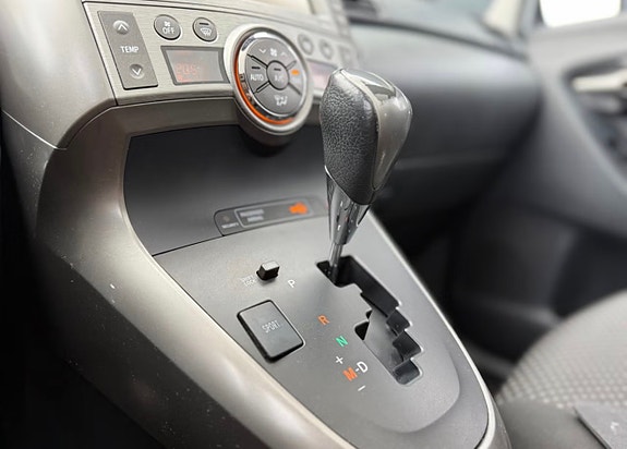 Toyota Verso 4 of 5