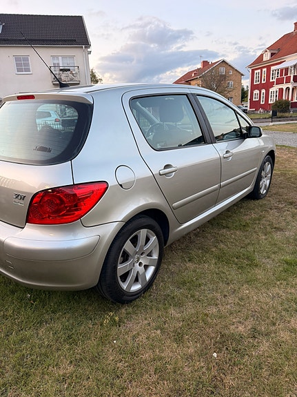 Peugeot 307 5 of 9