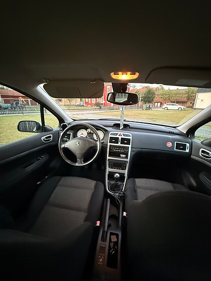 Peugeot 307 7 of 9