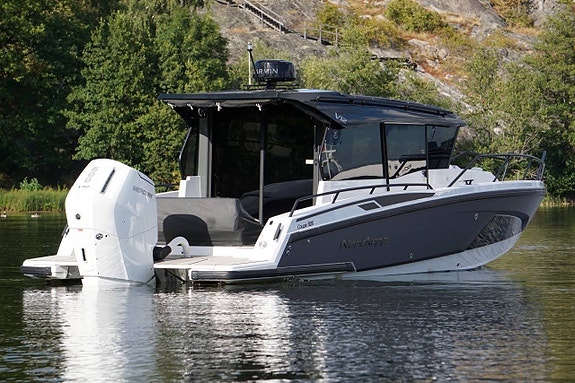 Nordkapp Coupe 905, Mercury V12 -25 10 of 12
