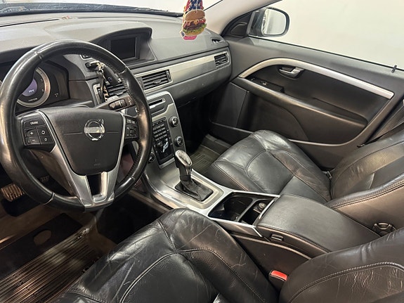 Volvo V70 6 of 10
