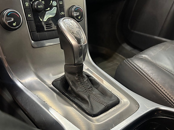 Volvo V70 8 of 10