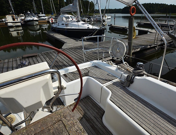 Beneteau Oceanis 37 14 of 24
